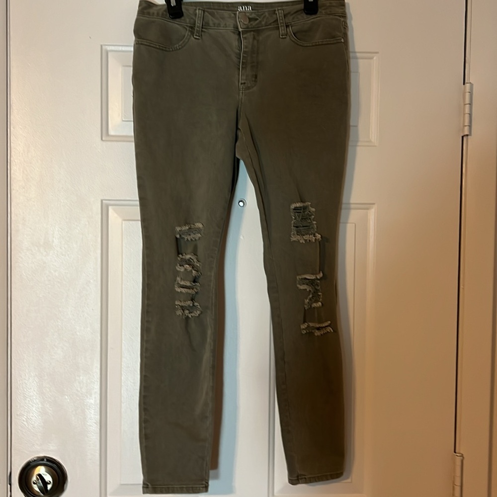 Gently Worn A.N.A, Distressed Jeggings Jeans